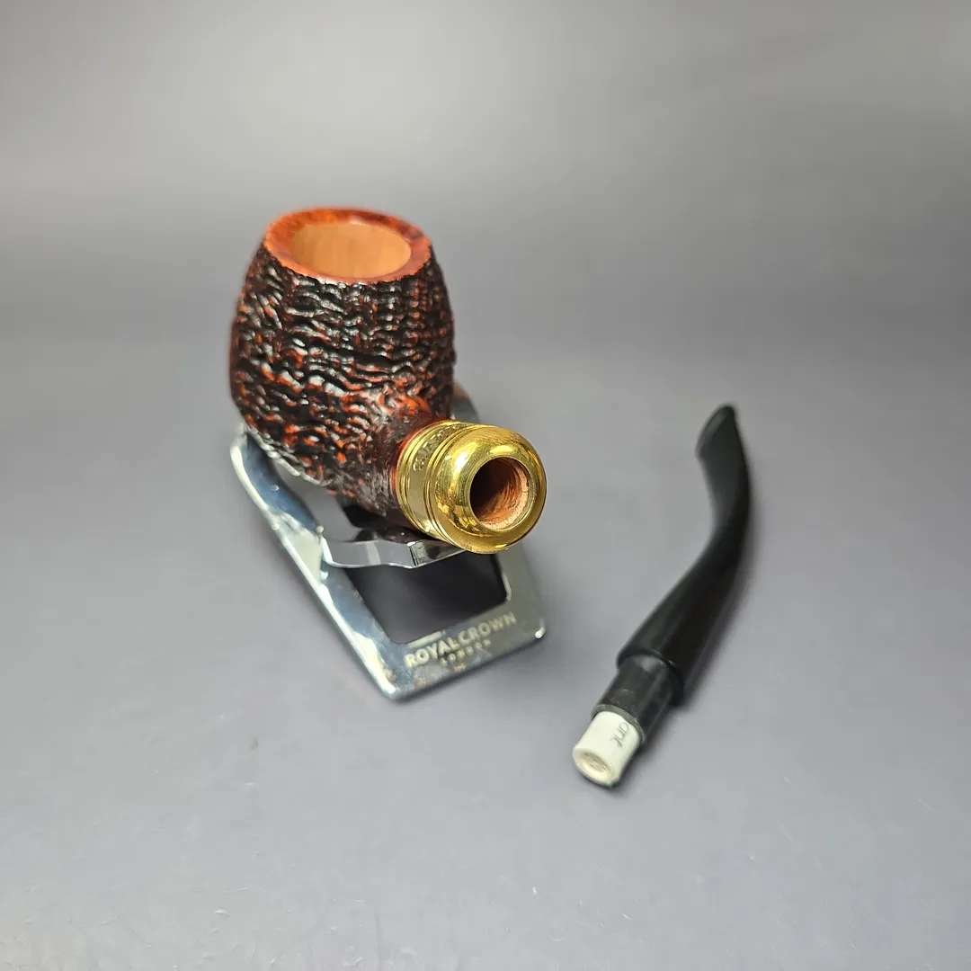 Rattray's Majesty 04 Sandblasted Bent Apple w/ Brass Estate Briar Pipe, Unsmoked, 9mm - Image 11