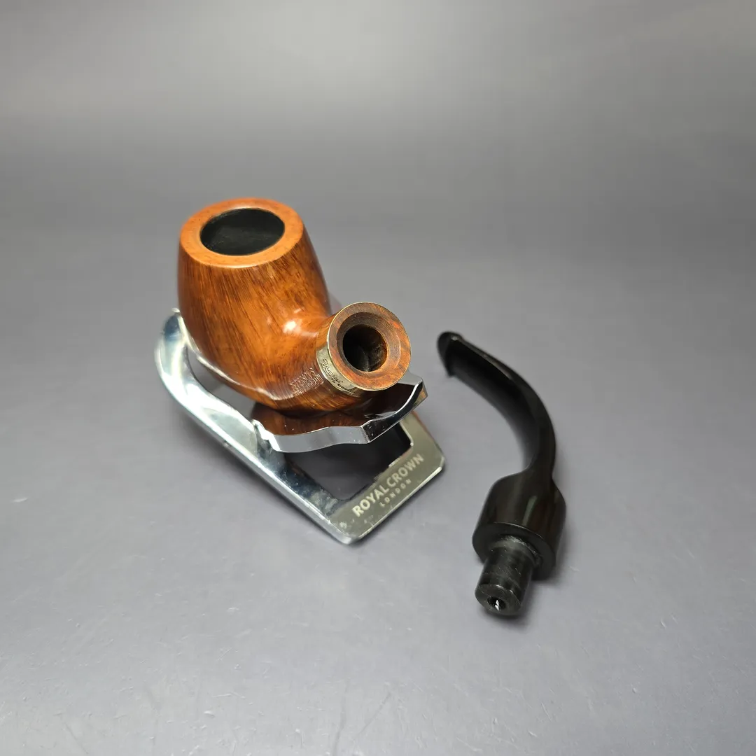 Peterson 1999 Supreme Gold Mounted 221 Smooth Bent Billiard Estate Briar Pipe, Irish Estates - Image 11