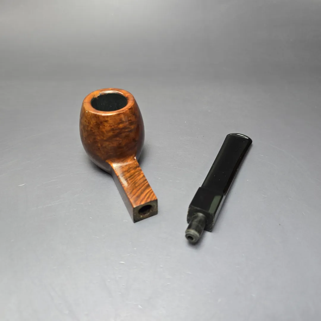 GBD London Made 9487 Smooth Apple Sitter Estate Briar Pipe, Unsmoked - Image 11