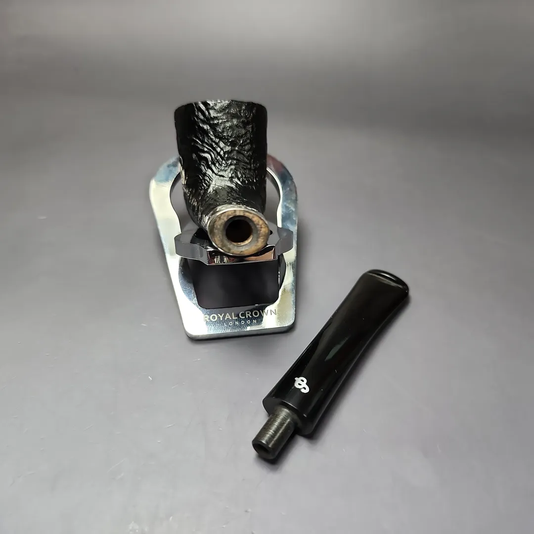 Peterson St Patrick's Day 2025 268 Sandblasted Zulu Estate Briar Pipe - Image 12