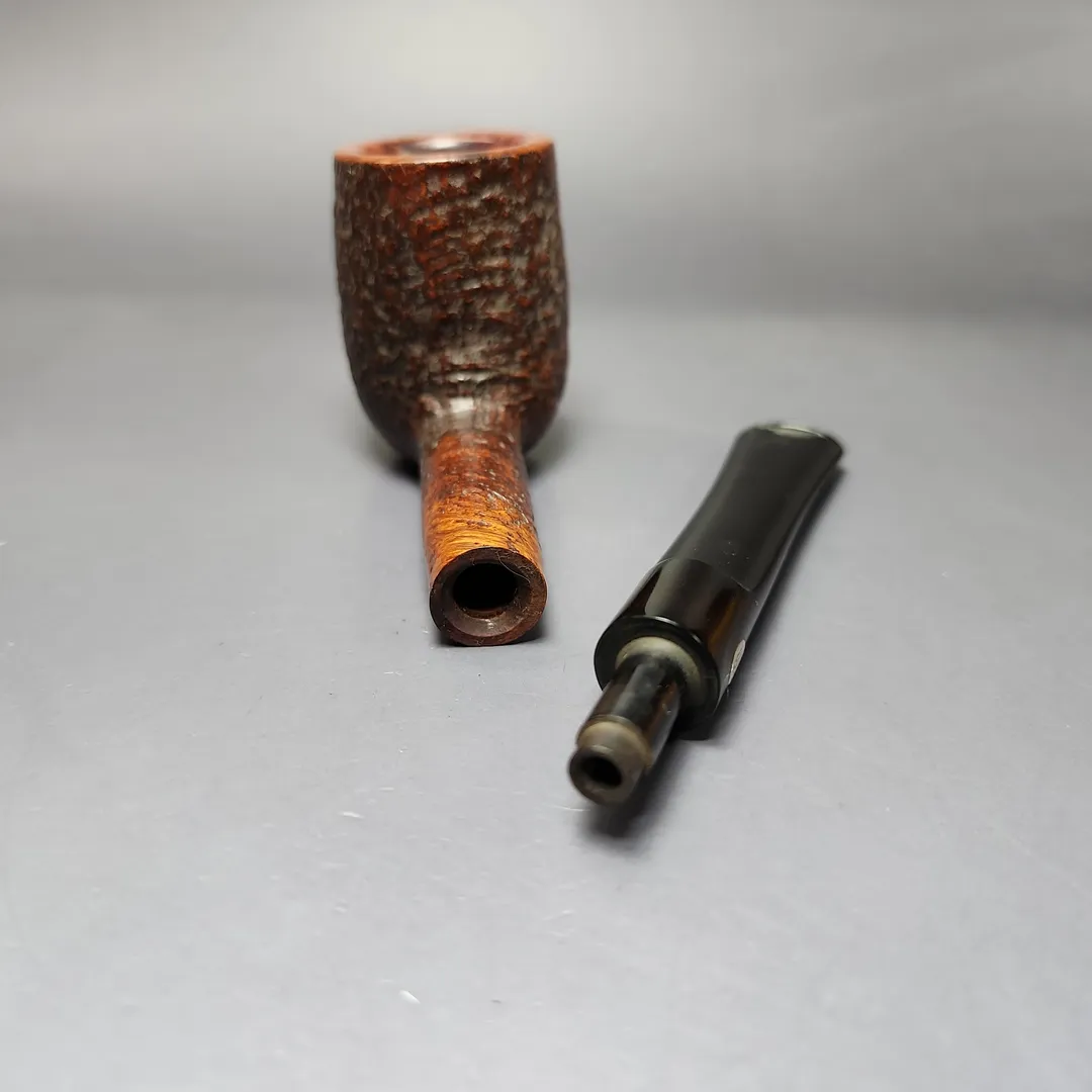 GBD Pre-1980s New Standard 9435 Sandblasted Billiard Estate Briar Pipe, English Estates - Image 12