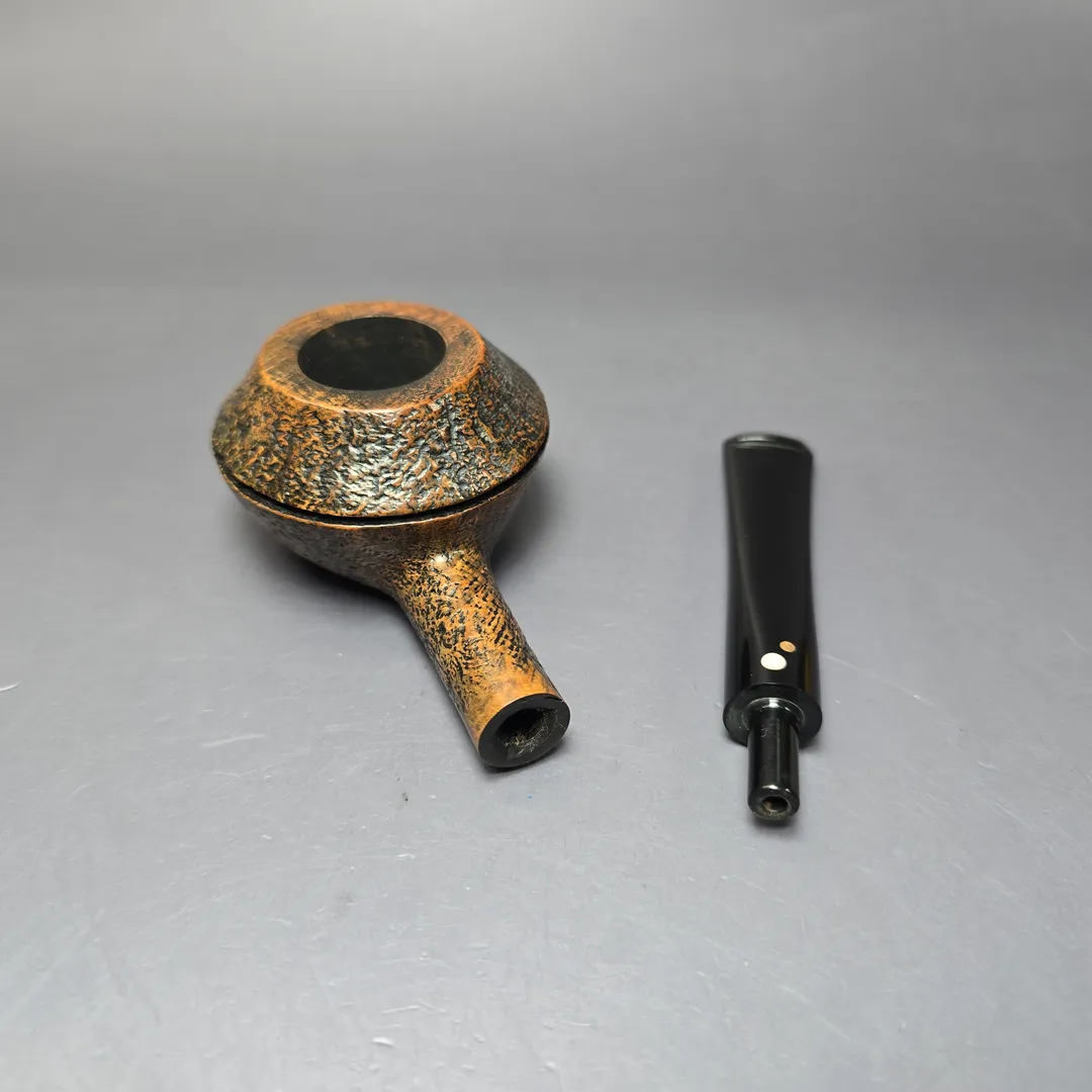 Luciano 2010 Squat Sandblasted Rhodesian Estate Briar Pipe, Italian Estates - Image 12