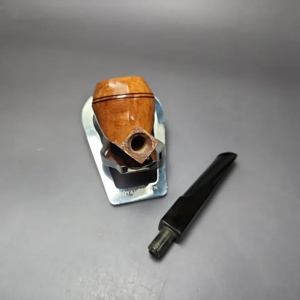 Comoy's T390 Smooth Bulldog Estate Briar Pipe, Unsmoked - Image 13