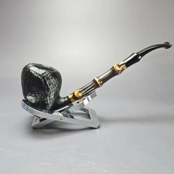 MBSD Briars Modern Masters 1 Sandblasted Peewit w/ Bamboo Briar Pipe, New - Image 3