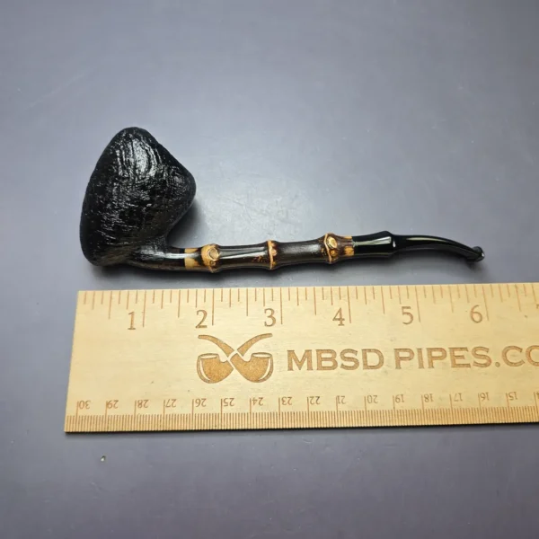 MBSD Briars Modern Masters 1 Sandblasted Peewit w/ Bamboo Briar Pipe, New - Image 9