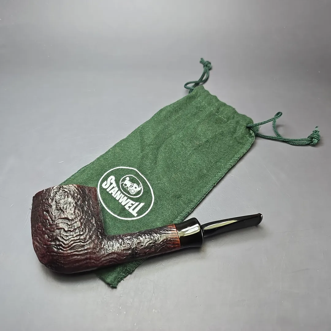Stanwell Hand Made 02 Reg Era Sandblasted Opera Estate Briar Pipe, Danish Estates - Image 3