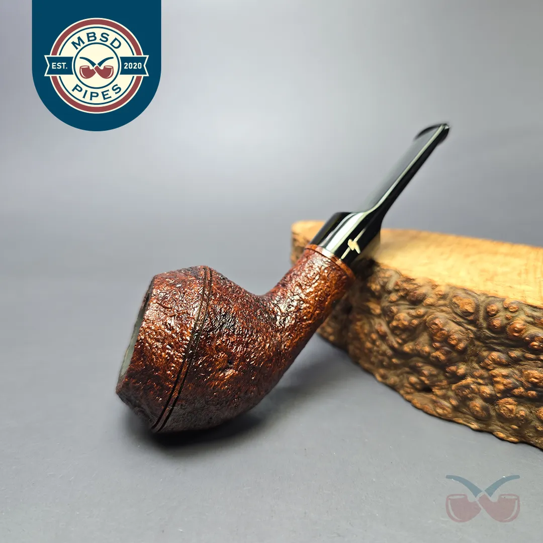 Moonshine MS02 Leather Sandblasted Devil Dog Rhodesian w/ Black Stem Briar Pipe, New