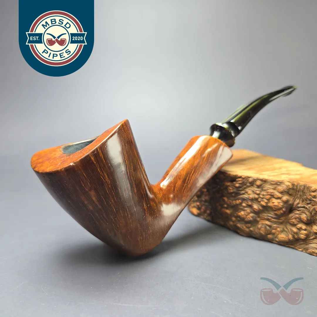 Edward’s Large Smooth Freehand Estate Briar Pipe, American Estates