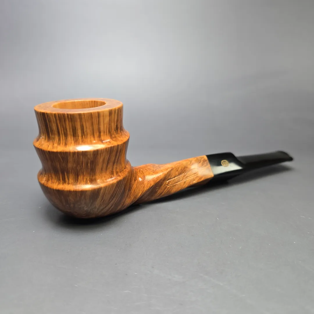 James Upshall B Grade Tradition Smooth Spiral Freehand Estate Briar Pipe, Unsmoked - Image 2