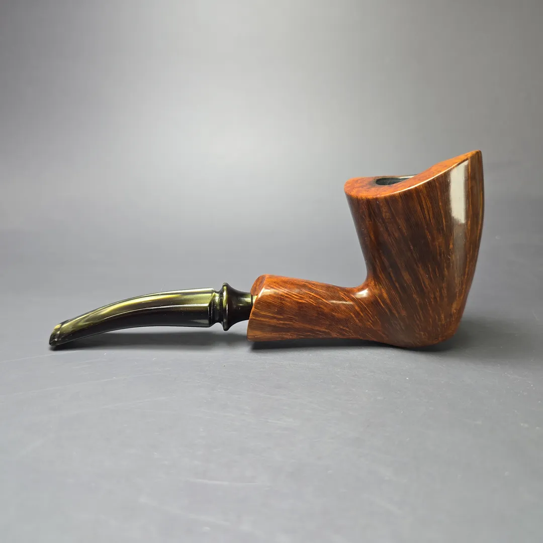 Edward’s Large Smooth Freehand Estate Briar Pipe, American Estates - Image 4