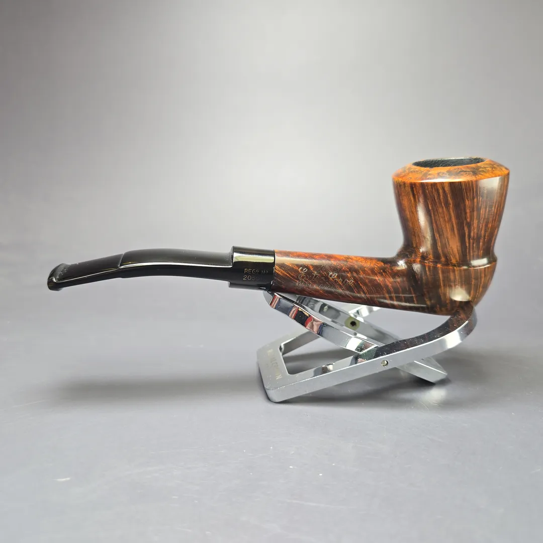 Charatan's Make Distinction Extra Large Smooth Freehand Estate Briar Pipe, English Estates - Image 4