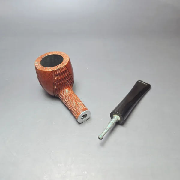 Kaywoodie Durobit 69 Partially Rusticated Pot Estate Briar Pipe, Unsmoked - Image 11