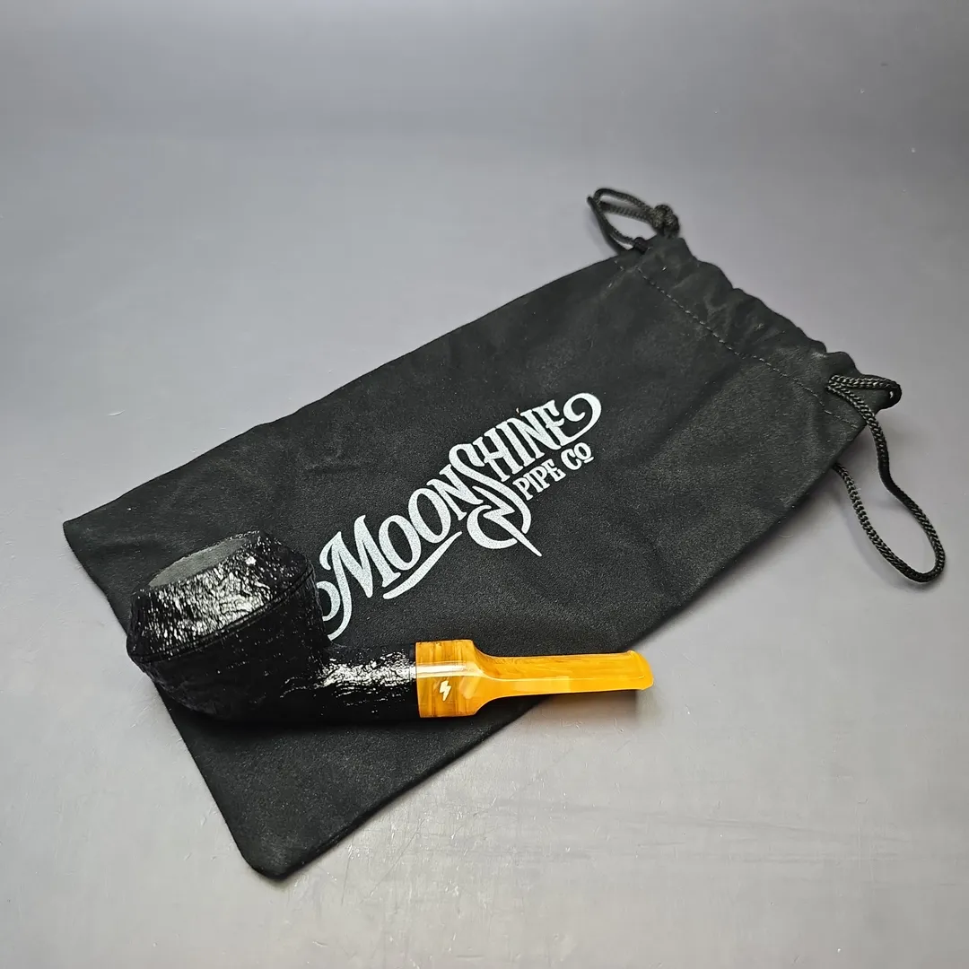 Moonshine MS02 Black Sandblasted Devil Dog Rhodesian w/ Yellow Stem Briar Pipe, New - Image 12