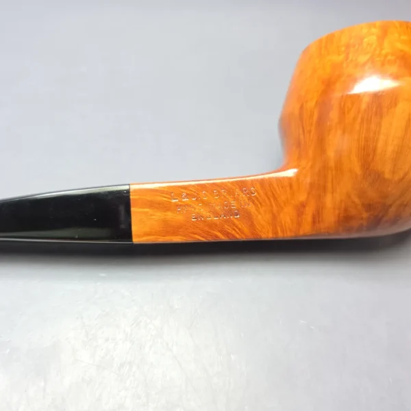 Ferndown Root Smooth Magnum-Sized Panel Bulldog Estate Briar Pipe, Unsmoked - Image 9