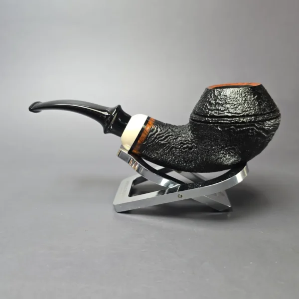 Qi Studio Partially Sandblasted Rhodesian Estate Briar Pipe, Unsmoked - Image 4