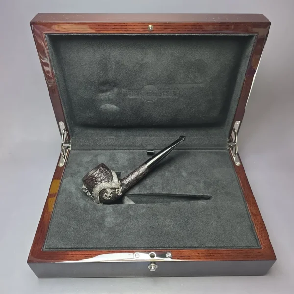 Dunhill 2014 Shell Briar 4103 Dragon w/ Silver & Rubies Estate Briar Pipe, Unsmoked - Image 3