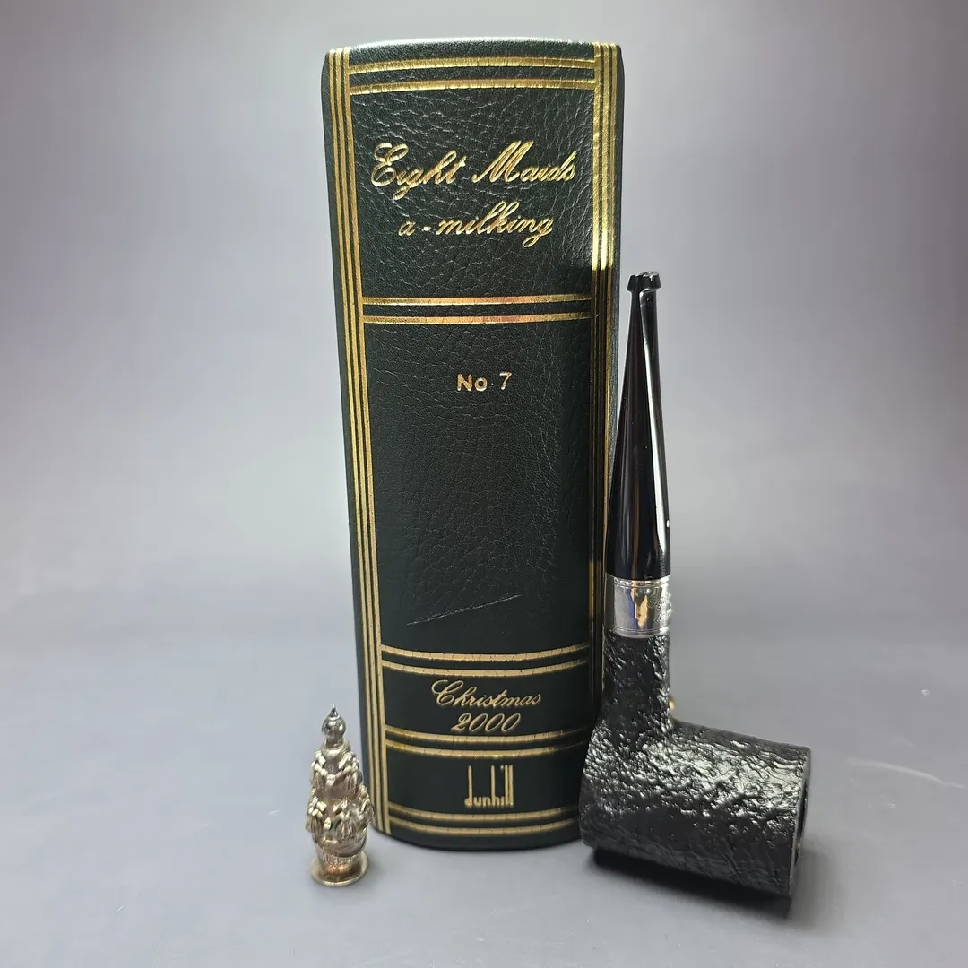 Dunhill Christmas 2000 Shell Briar Sandblasted Poker w/ Case & Tamper (7/500) Estate Briar Pipe, Unsmoked - Image 2