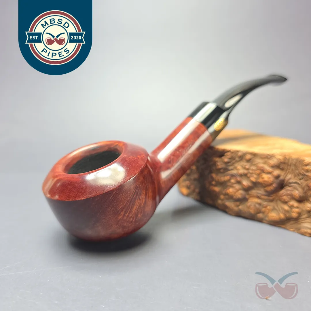 GBD Pre-1980s New Standard Collector 686 Smooth Bullcap Estate Briar Pipe, English Estates