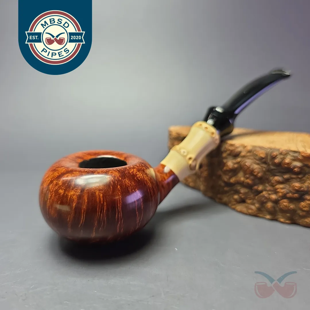 J Mouton Smooth Asymmetric Tomato w/ Bamboo Handmade Briar Pipe, New
