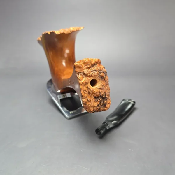 Edward's Magnum Smooth Freehand Estate Briar Pipe, Unsmoked - Image 14