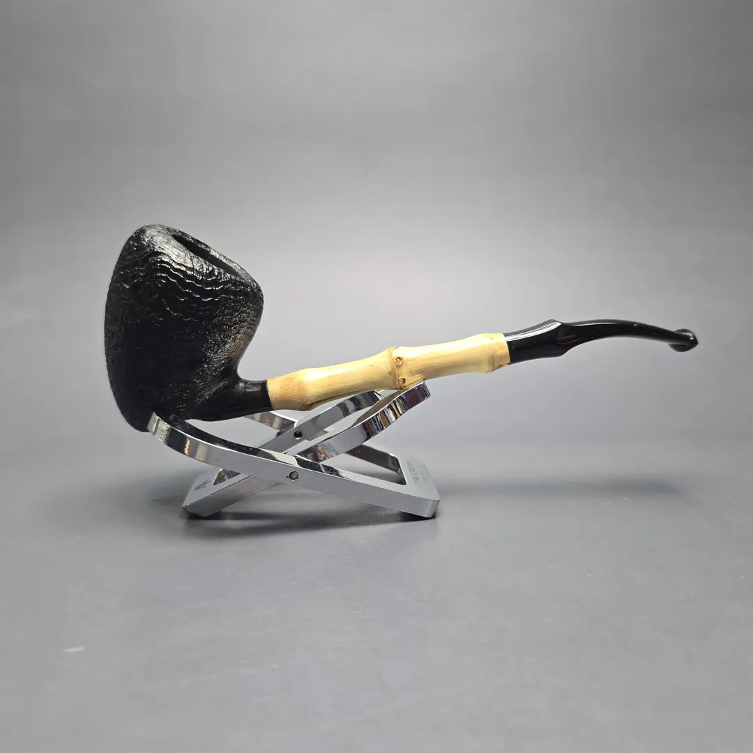 MBSD Briars Modern Masters 1 Sandblasted Peewit w/ Bamboo Handmade Briar Pipe, New - Image 2