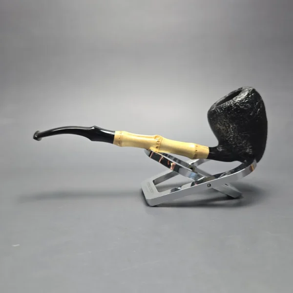 MBSD Briars Modern Masters 1 Sandblasted Peewit w/ Bamboo Handmade Briar Pipe, New - Image 4