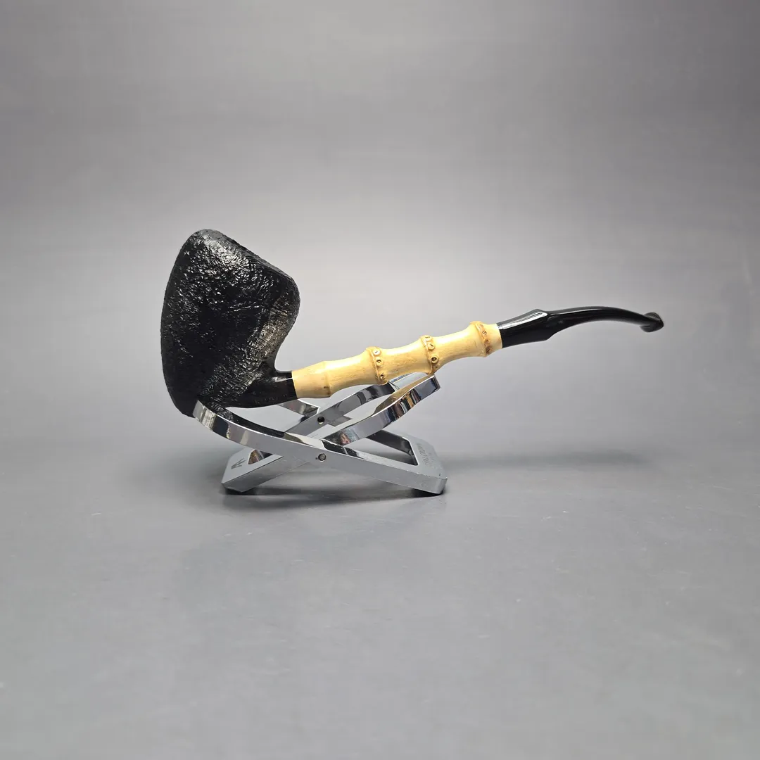 MBSD Briars Modern Masters 1 Sandblasted Peewit w/ Bamboo Handmade Briar Pipe, New - Image 2