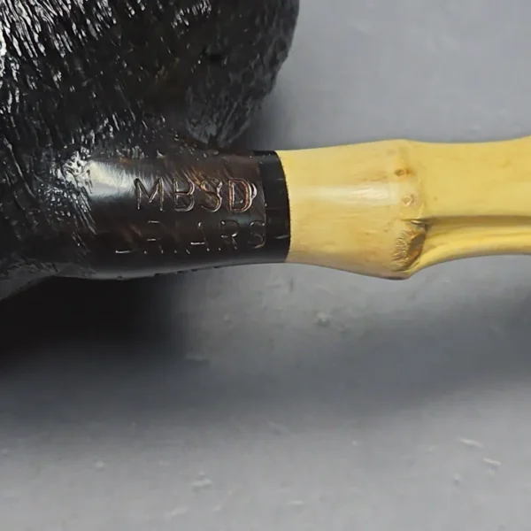 MBSD Briars Modern Masters 1 Sandblasted Peewit w/ Bamboo Handmade Briar Pipe, New - Image 11