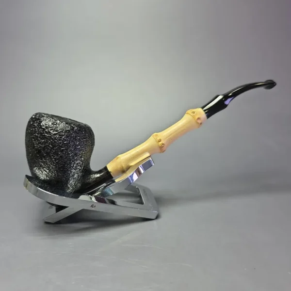 MBSD Briars Modern Masters 1 Sandblasted Peewit w/ Bamboo Briar Pipe, New - Image 3