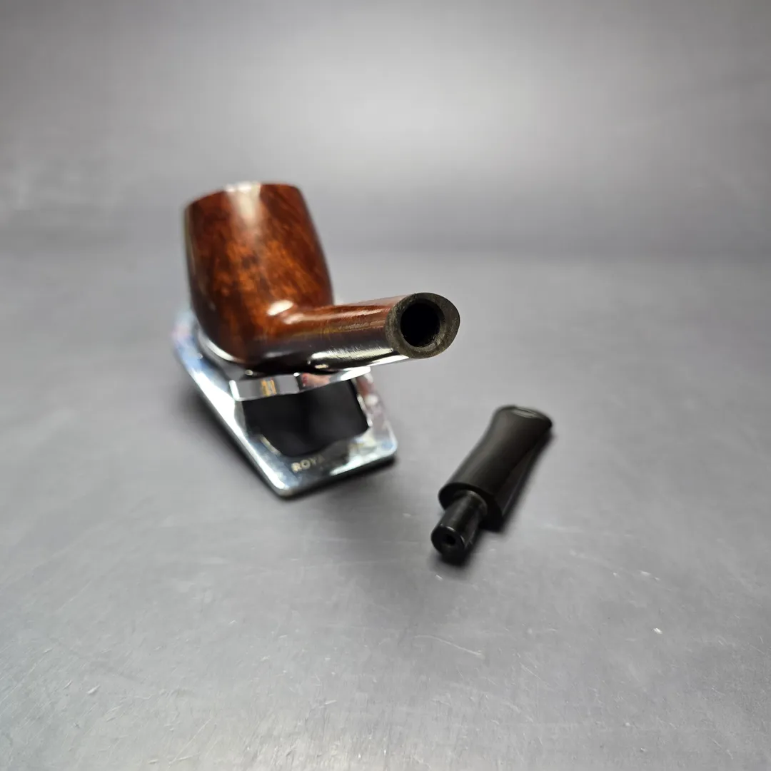James Upshall A Grade Group 5 Smooth Canadian Estate Briar Pipe, Unsmoked - Image 2