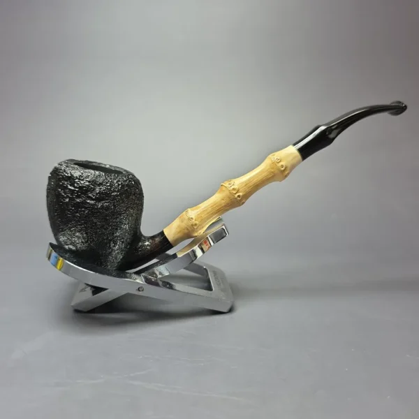 MBSD Briars Modern Masters 1 Sandblasted Peewit w/ Bamboo Briar Pipe, New - Image 3