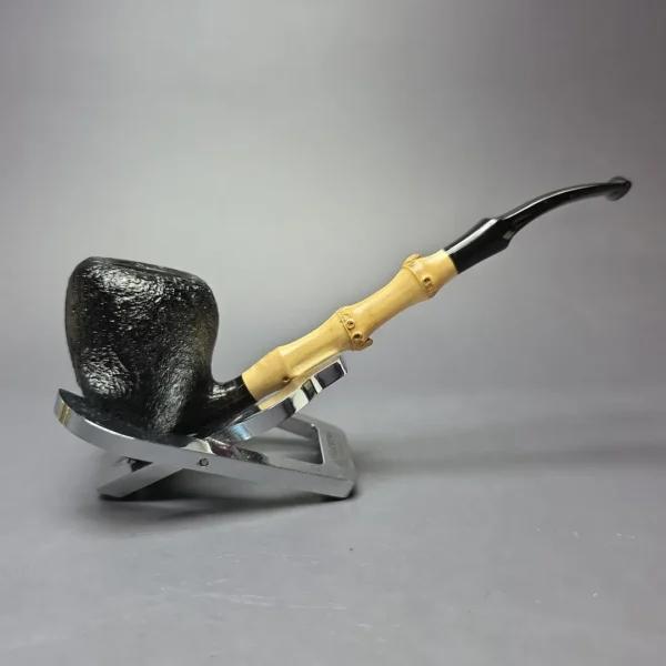 MBSD Briars Modern Masters 1 Sandblasted Peewit w/ Bamboo Briar Pipe, New - Image 3
