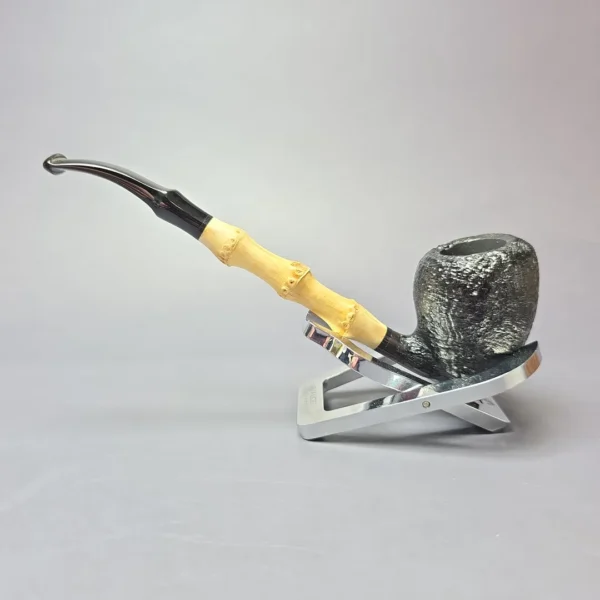 MBSD Briars Modern Masters 1 Sandblasted Peewit w/ Bamboo Briar Pipe, New - Image 5