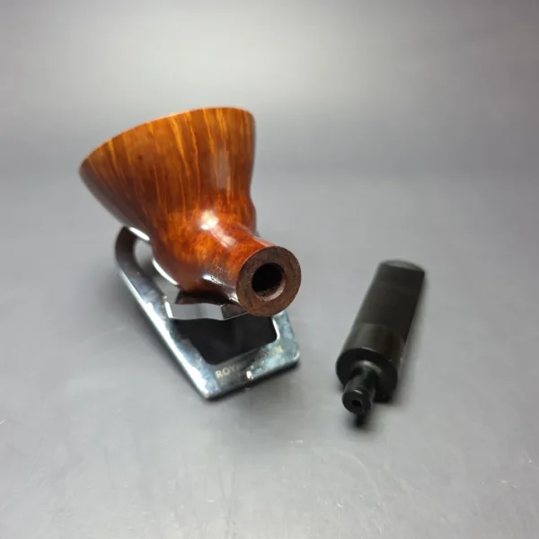 Charatan's Make Selected Smooth Freehand Estate Briar Pipe, English Estates - Image 12