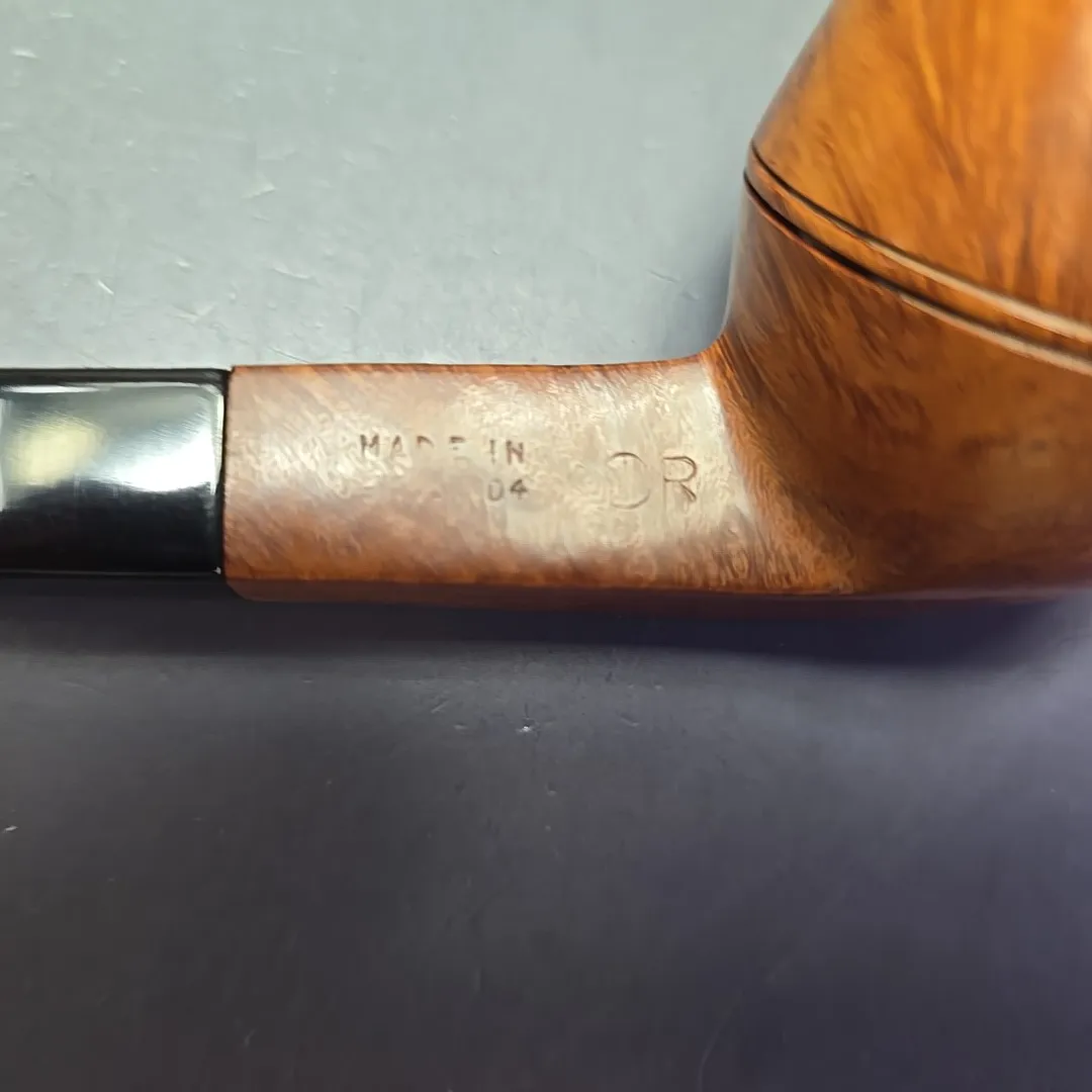 Dunhill 1964 Root Briar OX Smooth Bulldog Estate Briar Pipe