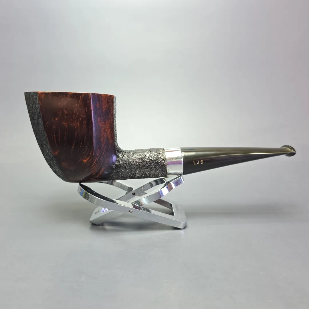 Ferndown Bark 4 Star XL Partially Rusticated Panel Dublin Estate Briar Pipe, English Estates - Image 2