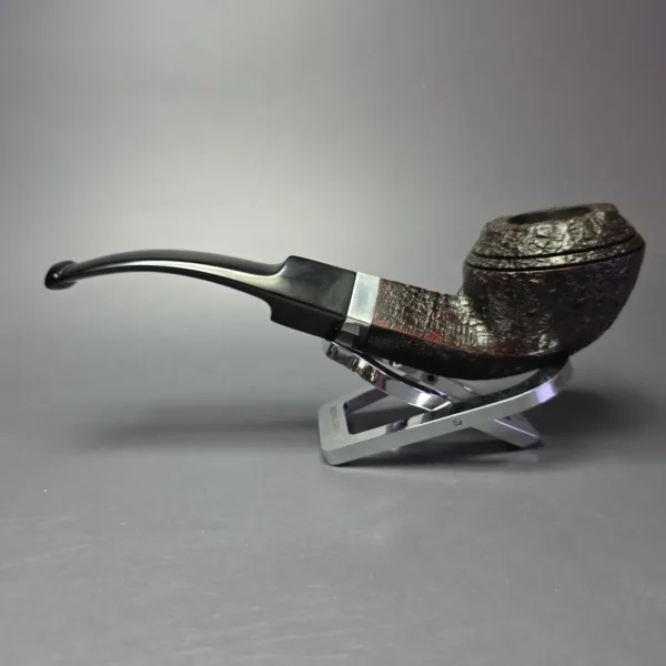 Ferndown (c. 1980s) Bark 3 Star Sandblasted Bulldog w/ Silver Estate Briar Pipe, English Estates - Image 4