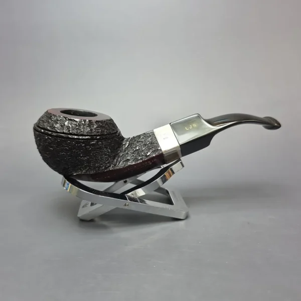 Ferndown Bark 2 Star Partially Rusticated Bulldog w/ Silver Estate Briar Pipe, English Estates - Image 9