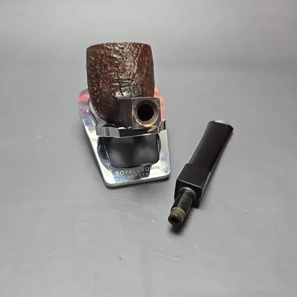 Digby (by GBD) 9488 Sandblasted Pot Sitter Estate Briar Pipe, English Estates - Image 13