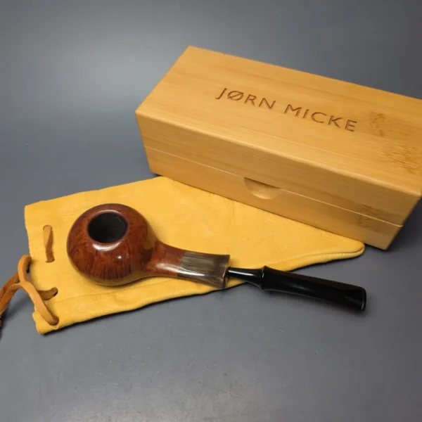 Jorn Micke 4763 Smooth Squat Tomato w/ Horn Estate Briar Pipe, Danish Estates - Image 9