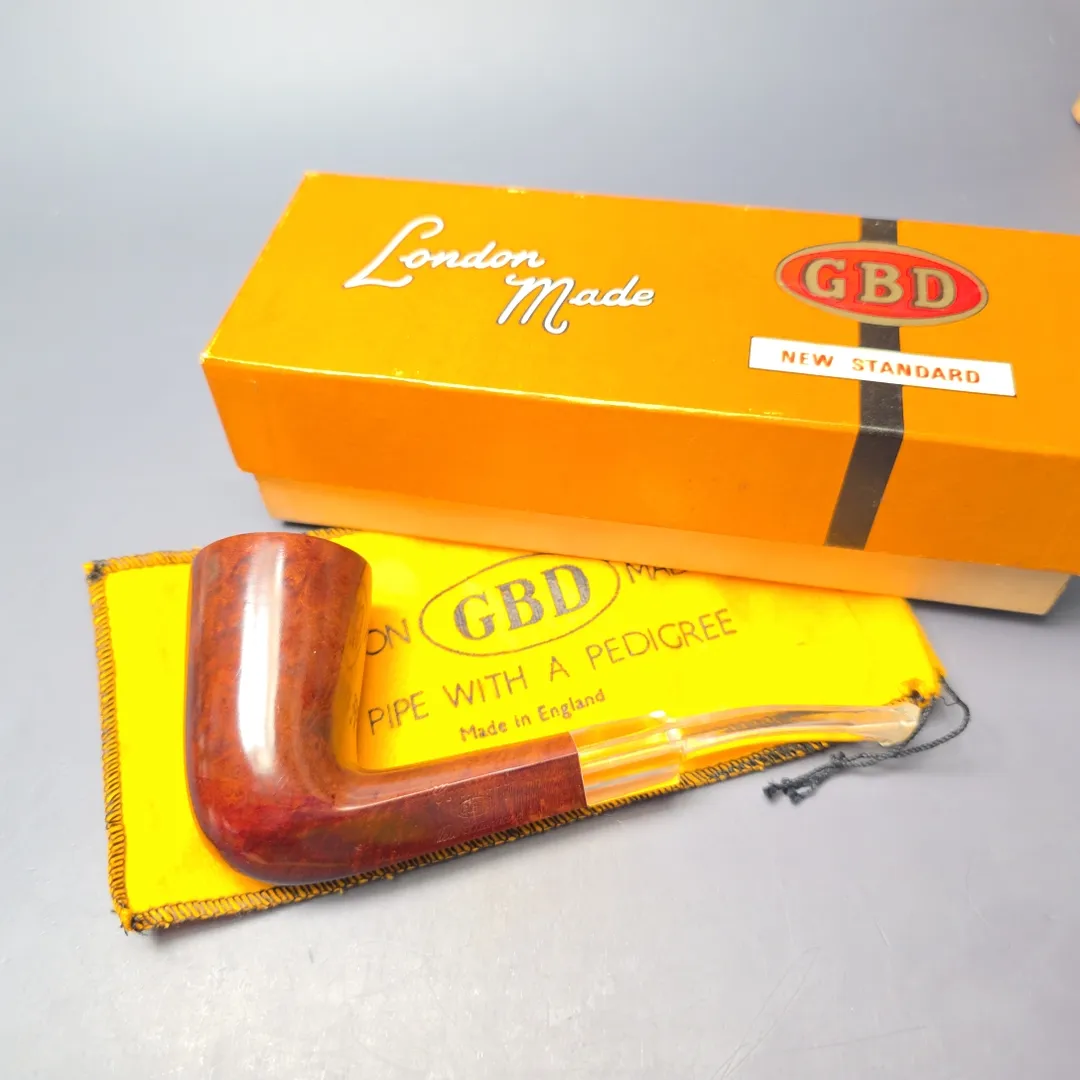 GBD Pre-1980s New Standard Conquest 9678 Smooth Dublin w/ Perspex Estate Briar Pipe, Unsmoked - Image 2