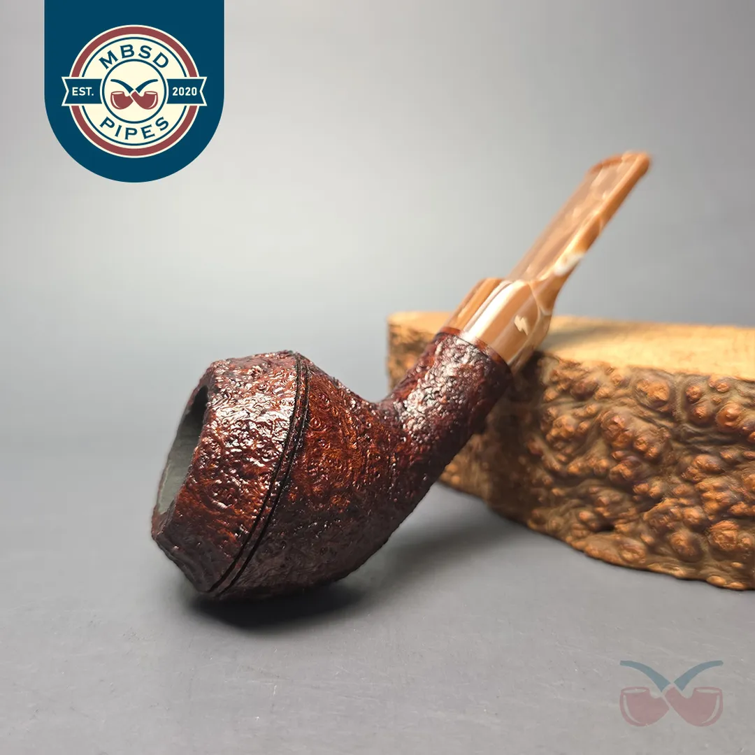 Moonshine MS02 Sandblasted Devil Dog Rhodesian w/ Coffee Stem Briar Pipe, New