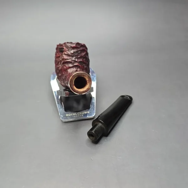 Peterson 2025 Christmas Pipe 106 Rusticated Billiard Estate Briar Pipe, Unsmoked - Image 13