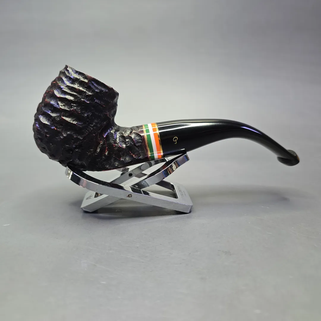 Peterson 2026 St Patrick's Day XL90 Rusticated Bent Billiard Briar Pipe, New - Image 2