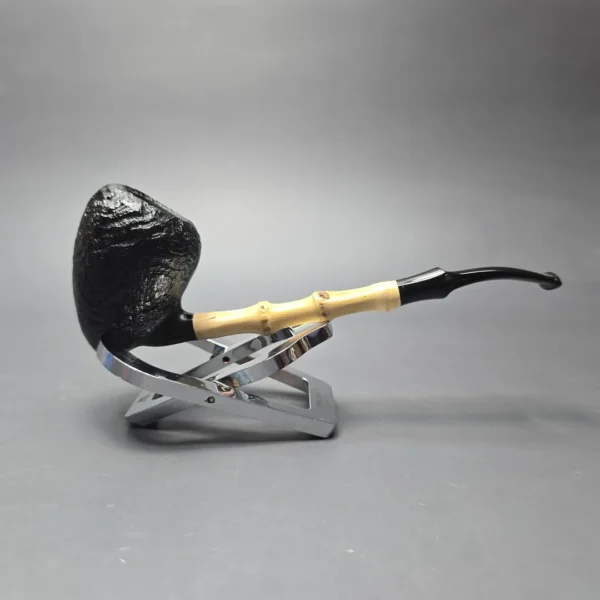 MBSD Briars Modern Masters 1 Sandblasted Peewit w/ Bamboo Handmade Briar Pipe, New - Image 3