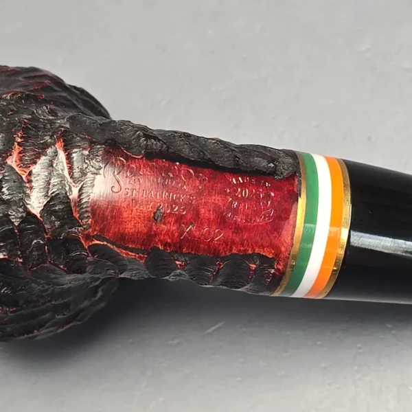 Peterson 2026 St Patrick's Day XL02 Rusticated Apple Briar Pipe, New - Image 11