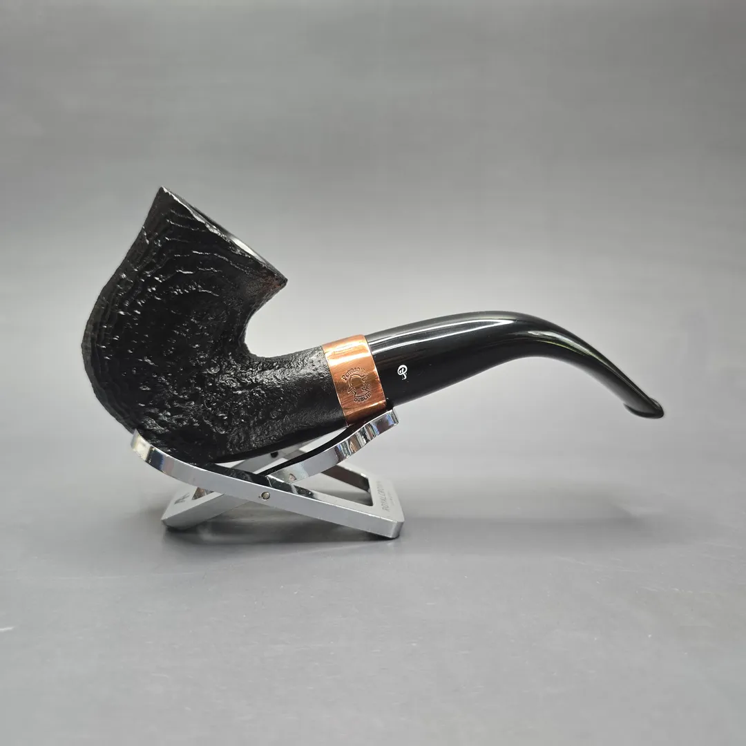 Petersons 2021 Christmas Pipe Original Sandblasted Calabash Estate Briar Pipe, Unsmoked - Image 2