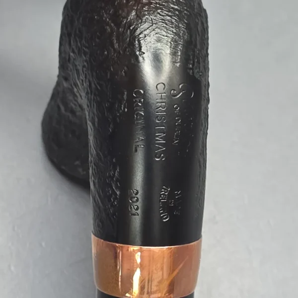 Petersons 2021 Christmas Pipe Original Sandblasted Calabash Estate Briar Pipe, Unsmoked - Image 11