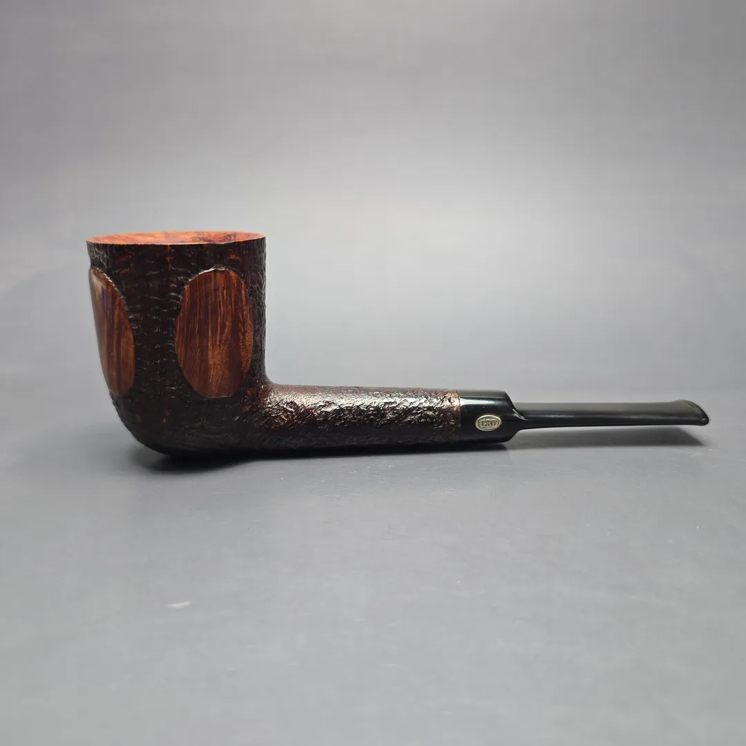 GBD Pre-1980s Collector Fantasy 9589 Partially Sandblasted Dublin Estate Briar Pipe, English Estates - Image 2