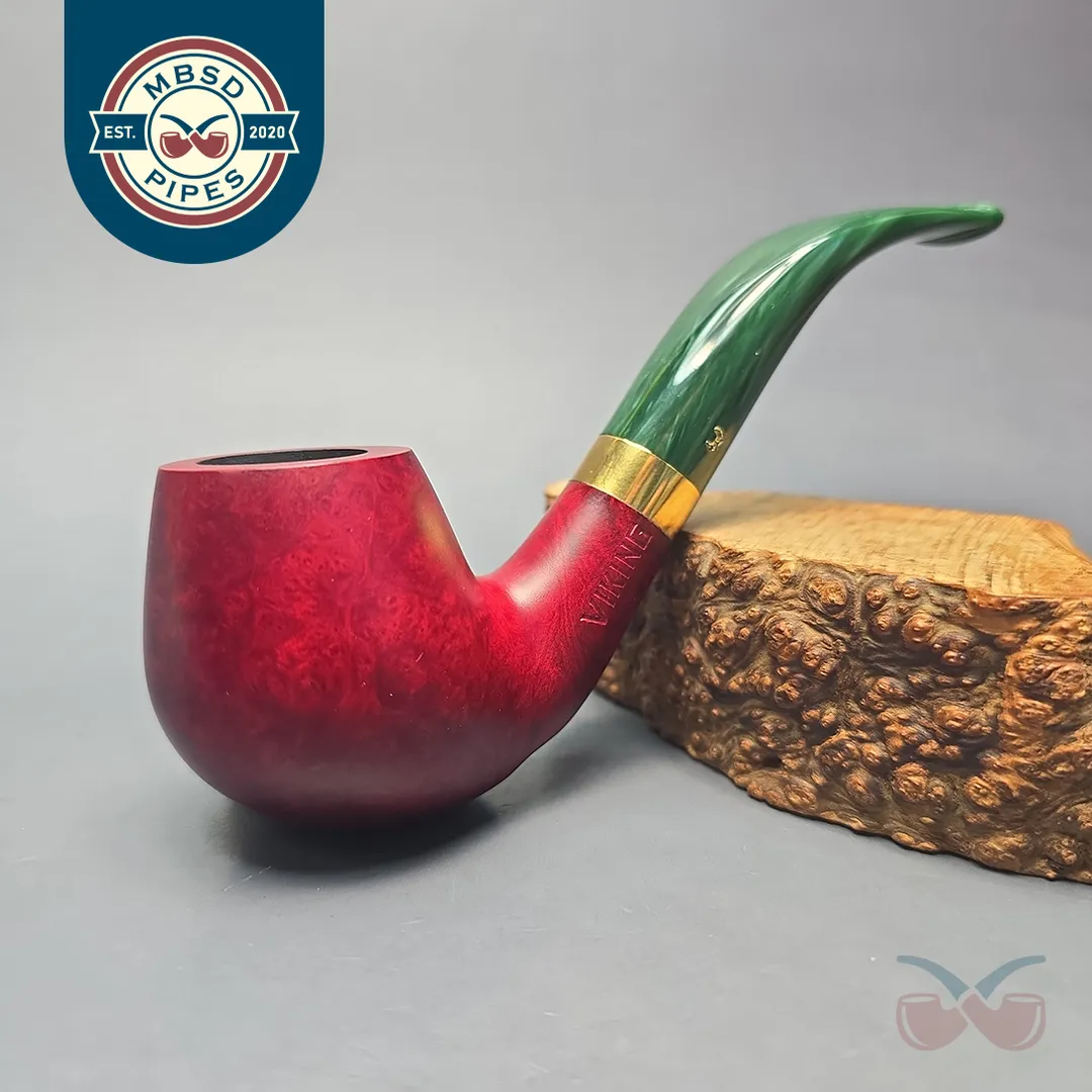 Viking Christmas 2022 Smooth Bent Billiard with Brass (Unsmoked Estate)